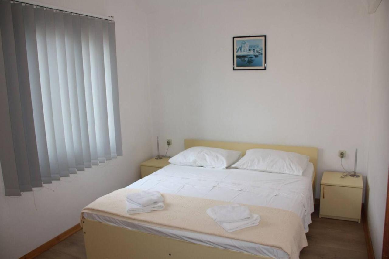 Apartments And Rooms Barbara Lastovo Ngoại thất bức ảnh